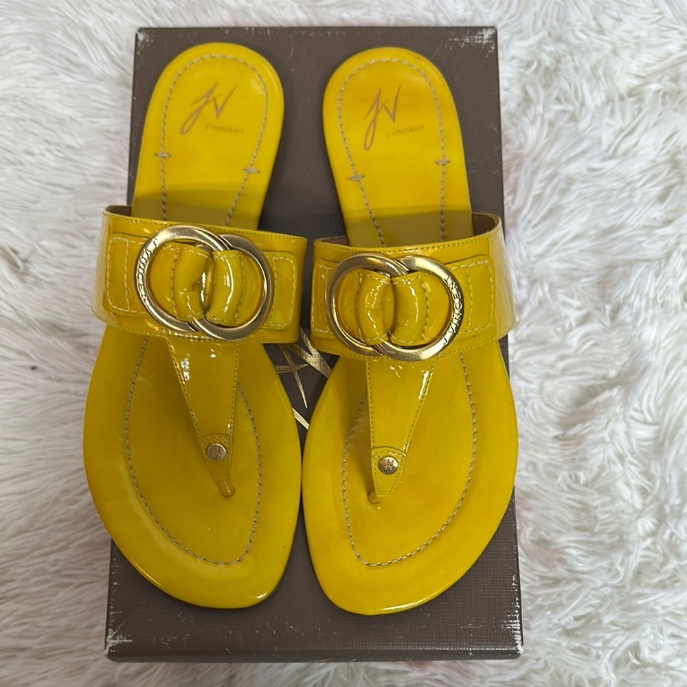 Women's Yellow Patent Thong Sandals with Gold Accent